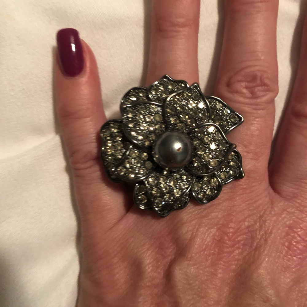 Women’s large flower ring